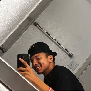 Meet your Posher, Josue